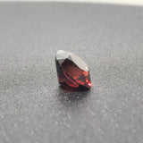 Grenat Pyrope de Madagascar naturelle - GRP-MAD-208-008-070126 - Pierre Facettée